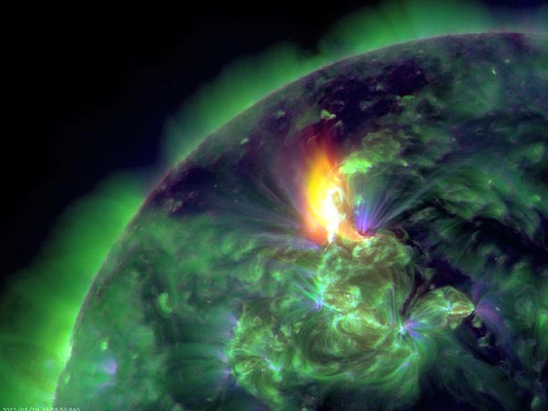 january-2012-aurora-borealis-sun_SDONASA, 47695_600x450